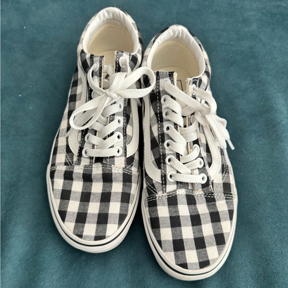Women’s Vans Check Old Skool. Size 8